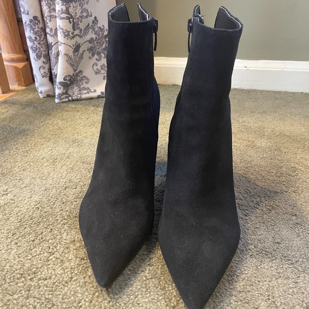 Kendall And Kylie black heeled boots